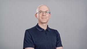 Headshot of Jochen Huehn, group leader at HZI