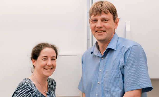 Arwen Pearson and Thomas Schneider are laying groundwork to take crystallography to a new dimension