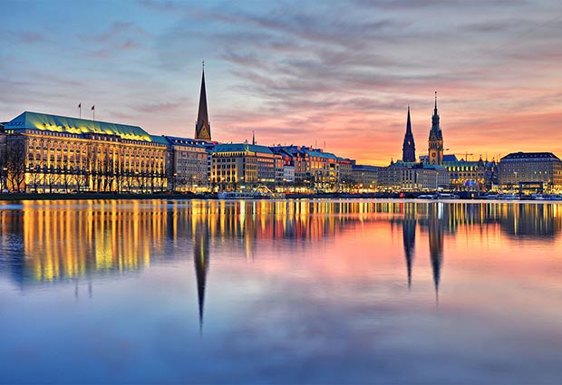 A photo of the Hamburg harbour at dusk