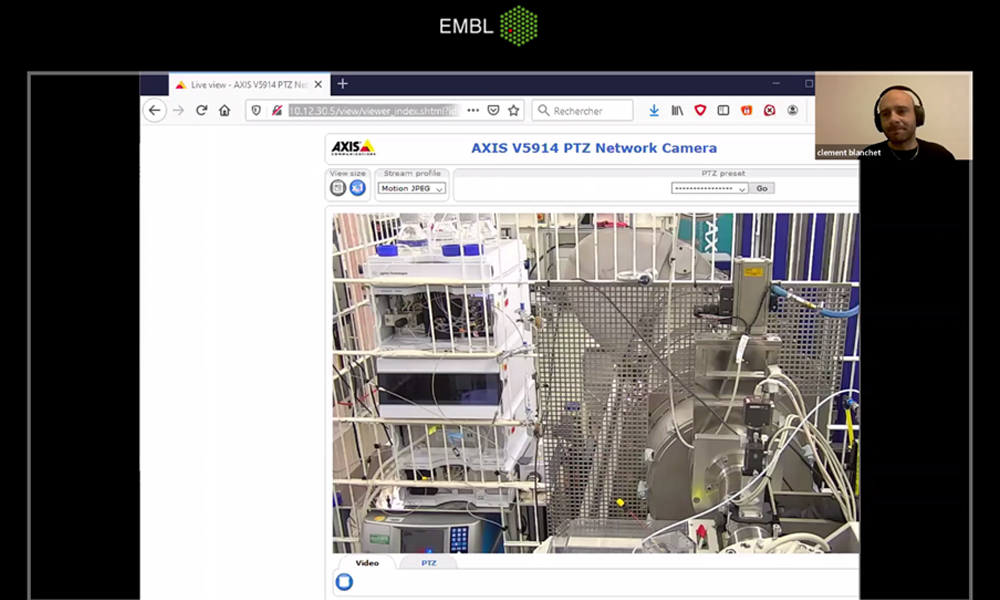 Screenshot from the online SAXS course. Clement Blanchet, a senior scientist in the Svergun group at EMBL Hamburg, is presenting the P12 SAXS beamline at Petra III to the participants.