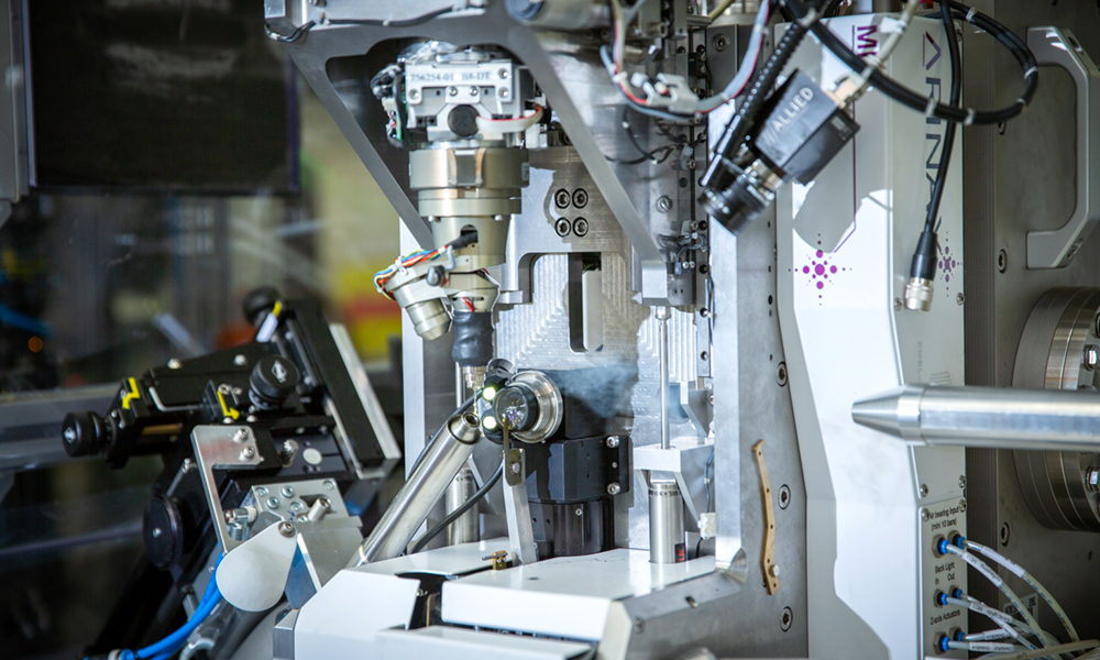 Picture showing MD3, the micro-diffractometer developed by the Instrumentation team, installed at one of the EMBL Hamburg's beamline. Credits: Kinga Lubowiecka/EMBL